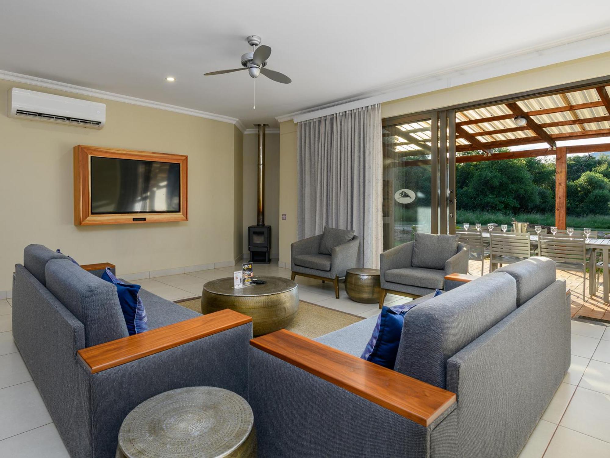 Monomotapa Village @ Legend Golf And Safari Resort Golders Green Exterior foto